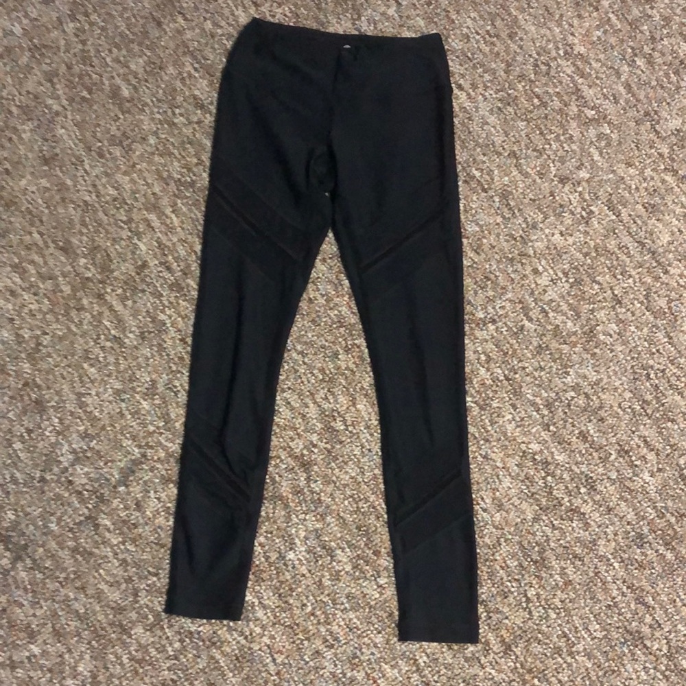 xs black leggings, stretchy material